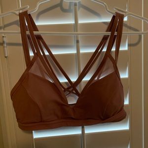 Lululemon sports bra